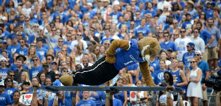 41_UK_UTMartin_fball_2014_24_EH