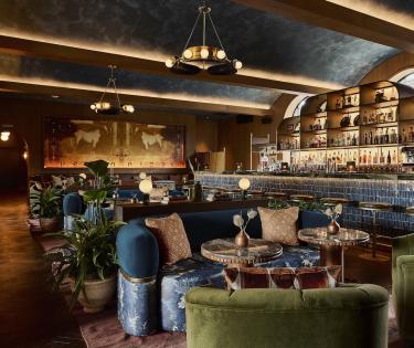 Granddam Lounge