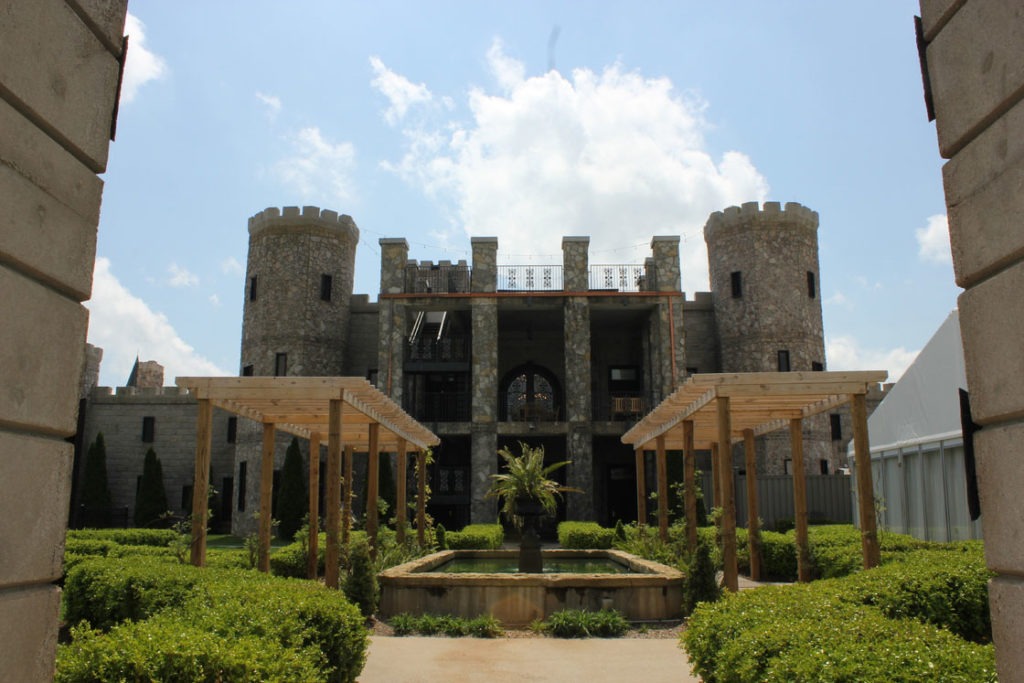 Kentucky-Castle-Pictures-by-Allison-White-for-Sharethelex.com-sm1-1024x683