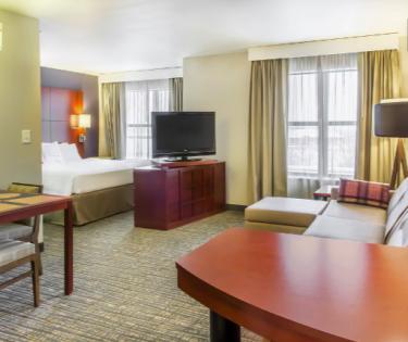 Studio King Suite